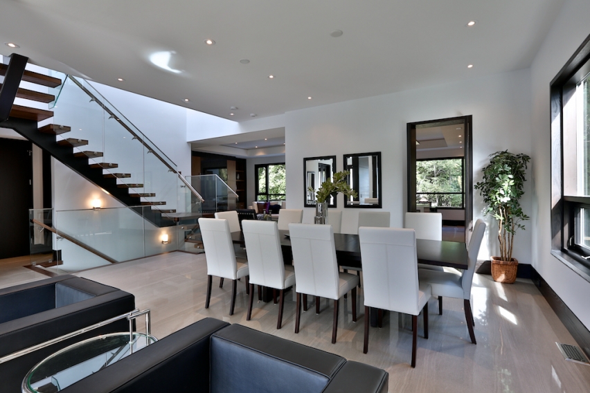 Dining Set Rental for Home Staging by Stagers Source in Toronto